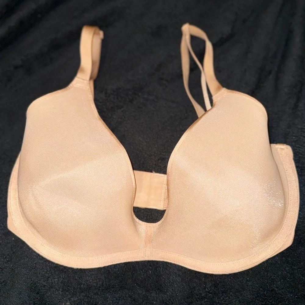 SKIMS Nude Full-Coverage Bra - Picture 11 of 12